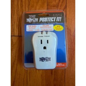 Tripp Lite Protect It Portable Surge Protector TravelCube 1 Outlet 540 Joules